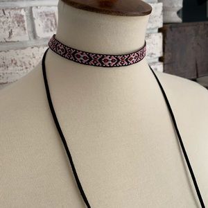 🎁Like New, Aztec Print Choker